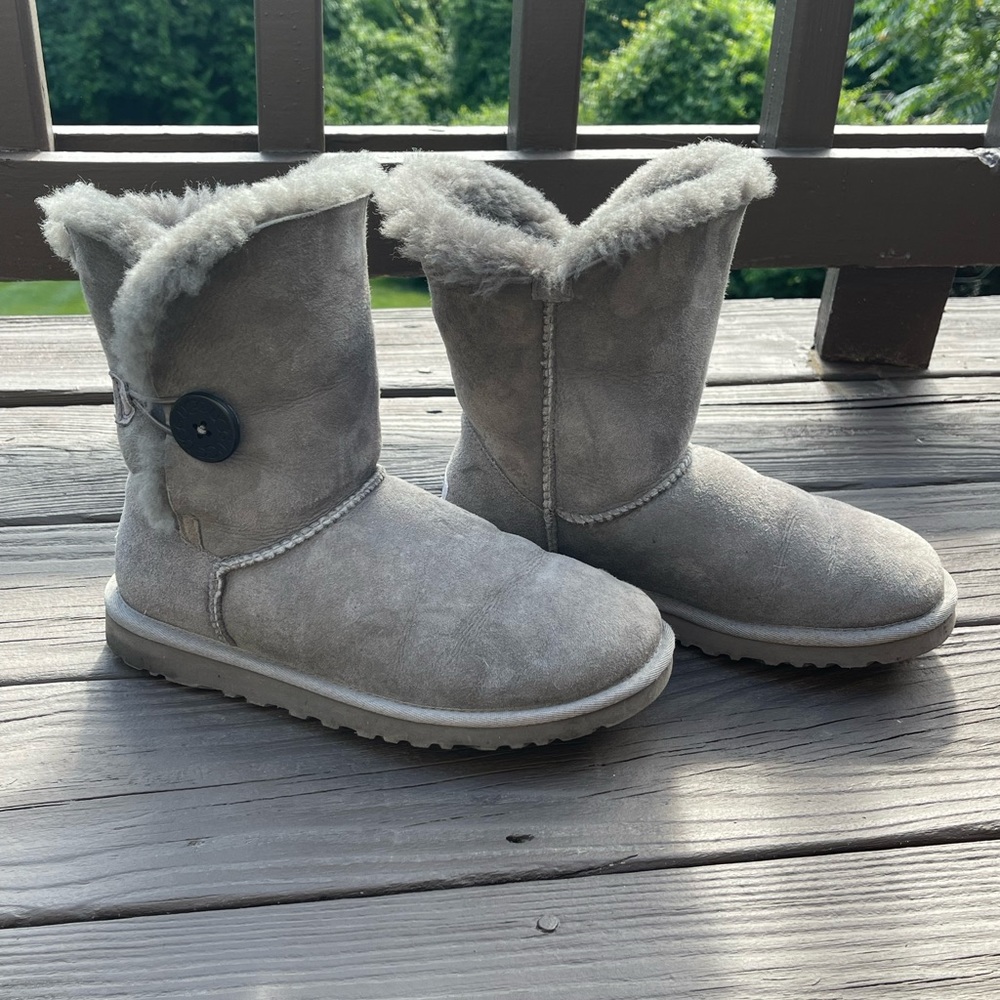 Ugg Women’s Bailey Button